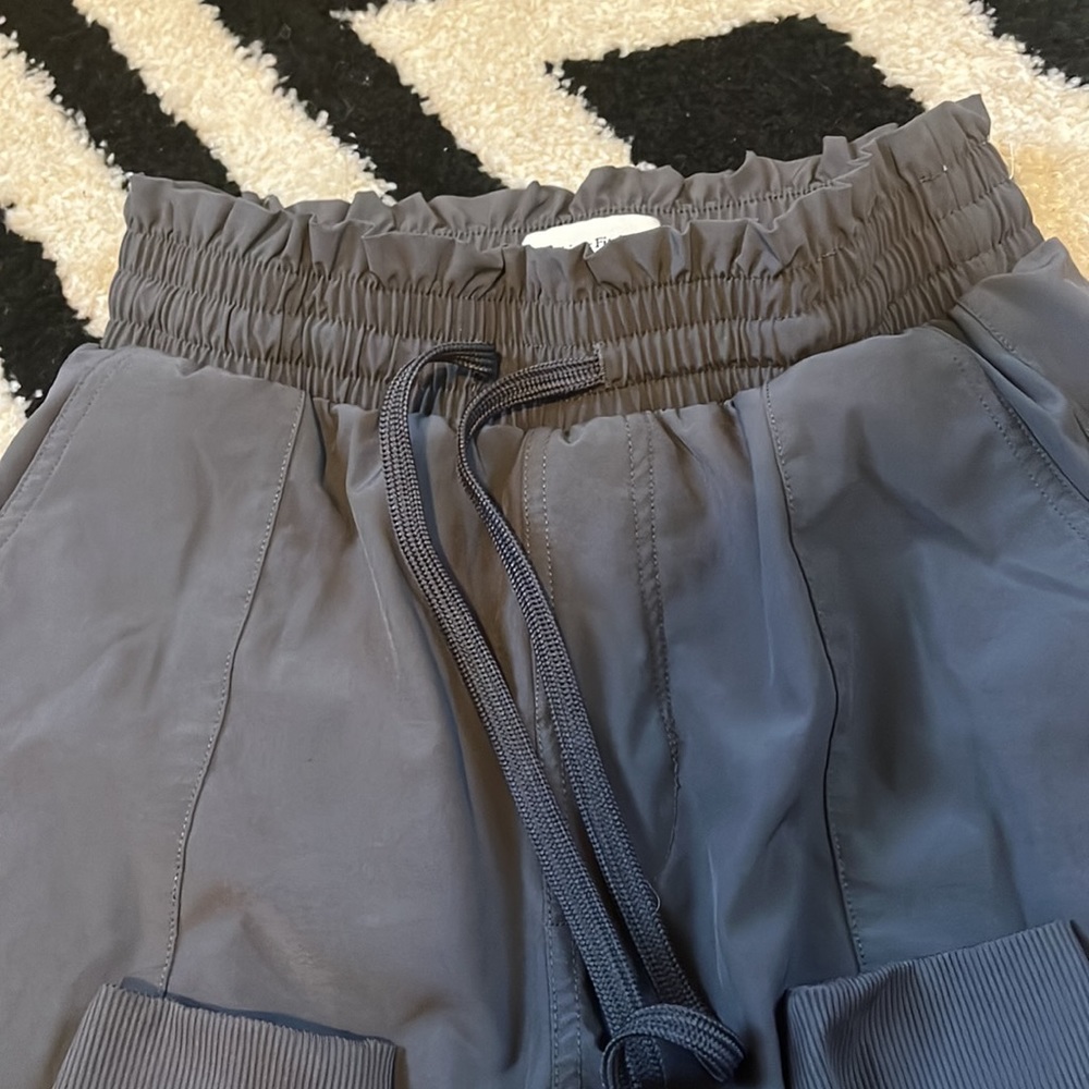 pants - Picture 3 of 4